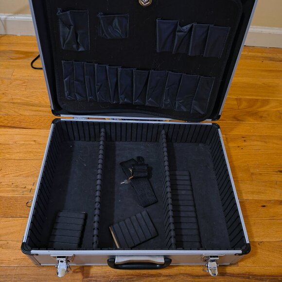 Tool Box - Picture 3 of 11